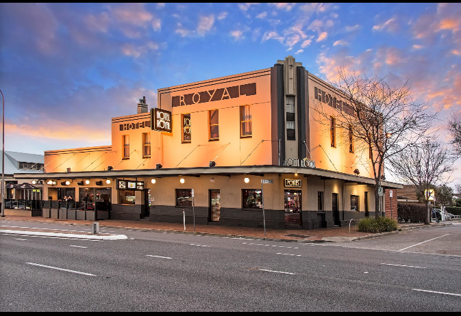 Hotel Royal & Cellars